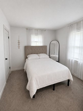 Yarmouthport Cape Cod vacation rental - Queen room