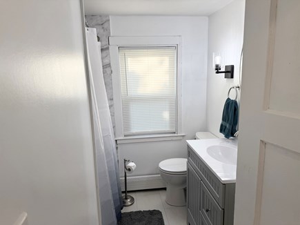 Dennis Cape Cod vacation rental - First floor full bath