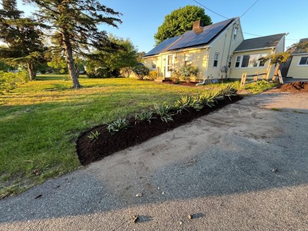 Dennis Cape Cod vacation rental - Front yard