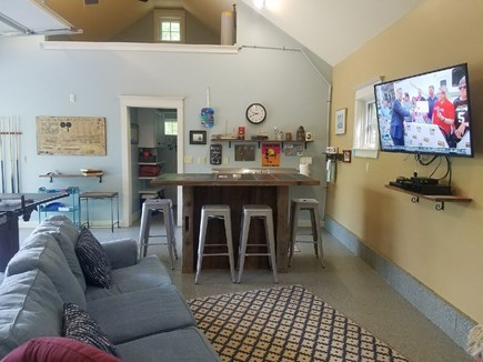 On Snipatuit Pond, Rochester MA vacation rental - Garage/rec area