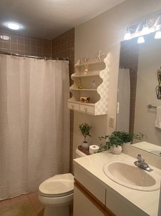 Brewster Cape Cod vacation rental - Primary Bathroom