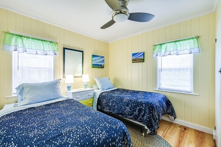 Wellfleet Cape Cod vacation rental - Twin Bedroom