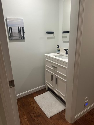 Brewster, Ocean Edge Cape Cod vacation rental - Upstairs half bath
