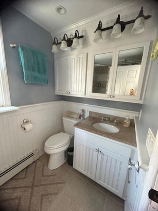 Hyannis Cape Cod vacation rental - First Floor Bathroom