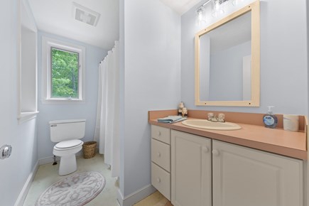 Dennis Cape Cod vacation rental - Second floor full bath