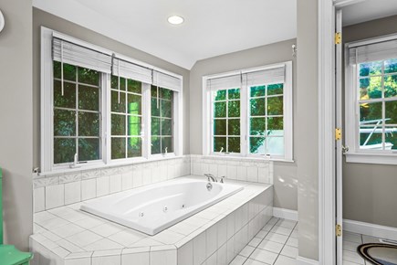 Barnstable Cape Cod vacation rental - Large tub
