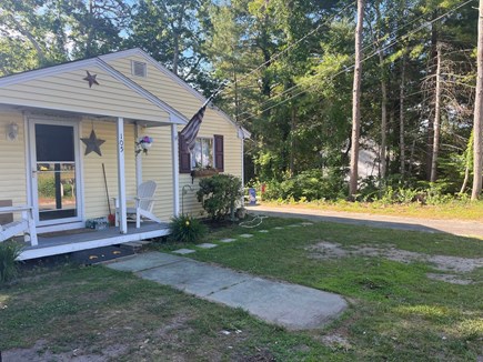 East Wareham MA vacation rental - Cozy cottage type home 30 minutes from the cape/yaht to Vinyard