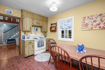 Centerville Cape Cod vacation rental - Electric stove