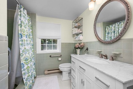 Centerville Cape Cod vacation rental - Bathroom 1- Tub and shower combo- first floor