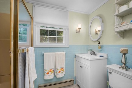 Centerville Cape Cod vacation rental - Bathroom 2- Tub and shower combo- second floor