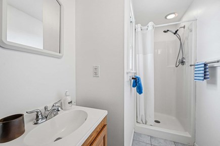 Bourne, Buzzards Bay Cape Cod vacation rental - Bedroom 1 - Full with shower - Ensuite bedroom 1