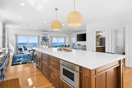 East Sandwich Cape Cod vacation rental - Large Kitchen island