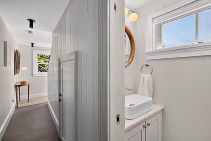 Provincetown Cape Cod vacation rental - Half Bath