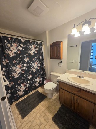 West Yarmouth Cape Cod vacation rental - Bath 2