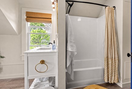Onset MA vacation rental - Bathroom - Sink, Tub/Shower
