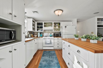 Centerville Cape Cod vacation rental - Kitchen