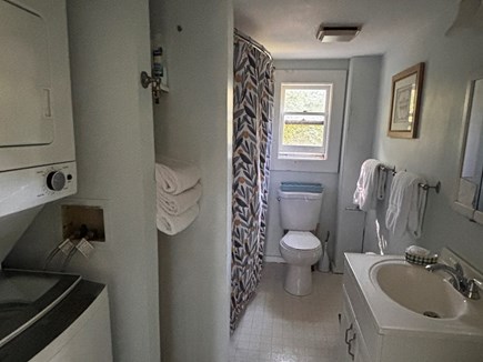 Brewster Cape Cod vacation rental - Full bath with step in tub, shower and washer/dryer