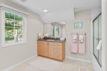 Mashpee Cape Cod vacation rental - Full bath-2nd floor
