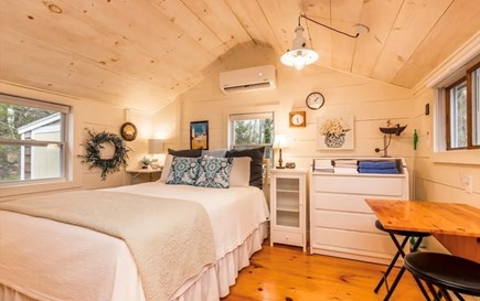 Orleans Cape Cod vacation rental - Queen bedroom