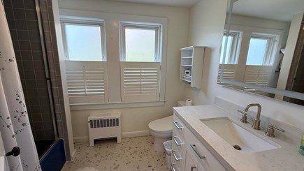 Orleans, Close to Bakers Pond & Skaket Cape Cod vacation rental - First Floor Full Bathroom with Bathtub/Shower