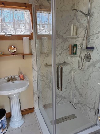 Manomet Manomet vacation rental - Full bathroom