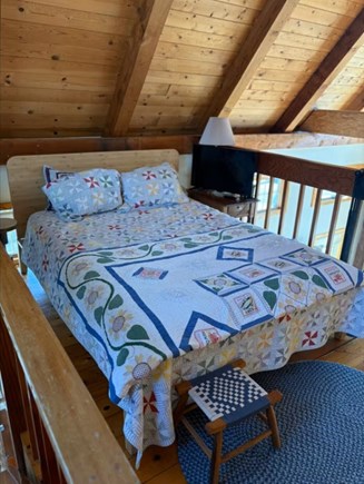 Manomet Manomet vacation rental - Queen bed in loft