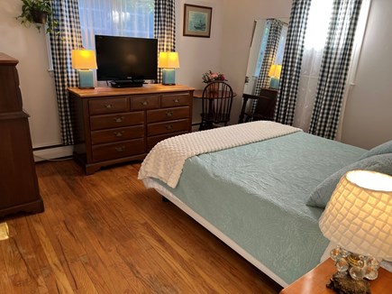 Sagamore Beach Cape Cod vacation rental - Bedroom #1 - Main bedroom<br/><br/>Queen bed, large closet
