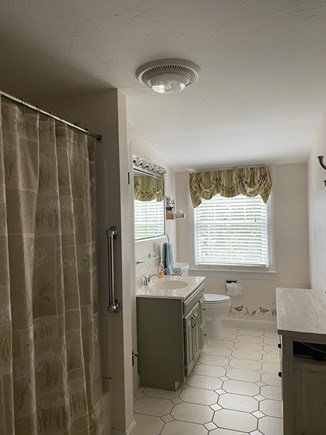 Falmouth, Megansett Cape Cod vacation rental - Second Floor bathroom - Full bath