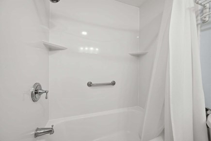 Mashpee Cape Cod vacation rental - Bathroom 2 - Full shower and tub combo