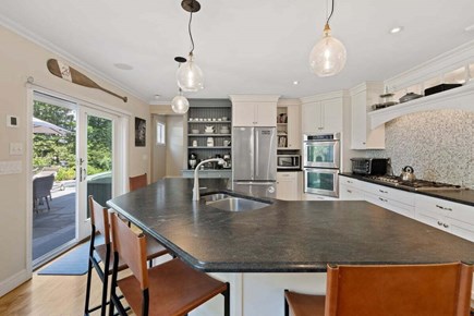Cotuit Cape Cod vacation rental - Kitchen Island