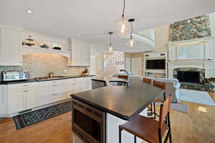 Cotuit Cape Cod vacation rental - Additional dining on the center island