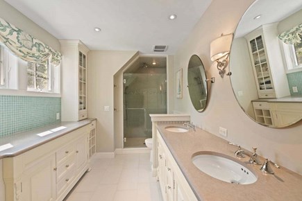 Cotuit Cape Cod vacation rental - Second-level primary bathroom