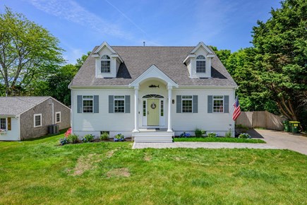 Sandwich Cape Cod vacation rental - Inviting view of home