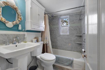 Dennisport Cape Cod vacation rental - Second floor bathroom