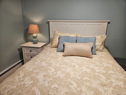 Falmouth, Sea Coast Shores Cape Cod vacation rental - Queen bedroom 1