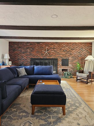 Falmouth, Sea Coast Shores Cape Cod vacation rental - Spacious family room
