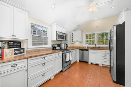 Hyannis Cape Cod vacation rental - Fully equipped kitchen