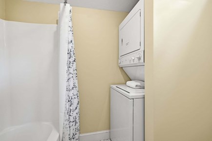 Hyannis Cape Cod vacation rental - Bathroom 2 - Full with shower and tub combo - Ensuite bedroom 3