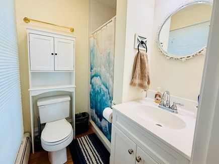 Orleans Cape Cod vacation rental - Full bath