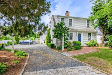 Centerville Cape Cod vacation rental - Spacious driveway