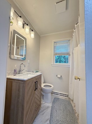 Dennis Cape Cod vacation rental - Bathroom