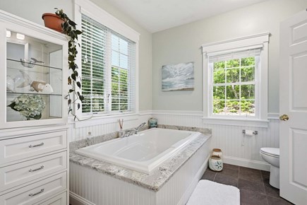 Yarmouth Port Cape Cod vacation rental - Bathroom 1 - Full with shower and tub combo - Ensuite bedroom 1