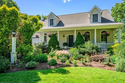 Yarmouth Port Cape Cod vacation rental - Beautifully maintained landscaping