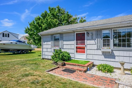 Sandwich Cape Cod vacation rental - Walkway to front door
