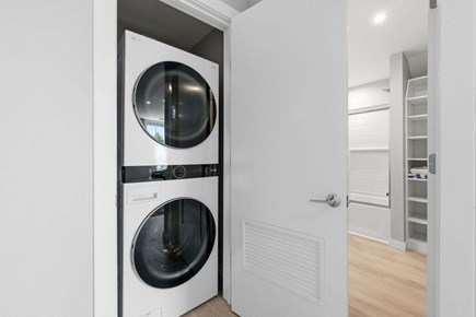 Harwich Port Cape Cod vacation rental - Laundry area