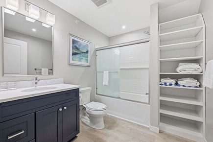 Harwich Port Cape Cod vacation rental - Bathroom 1- Full with Shower/Tub Combo