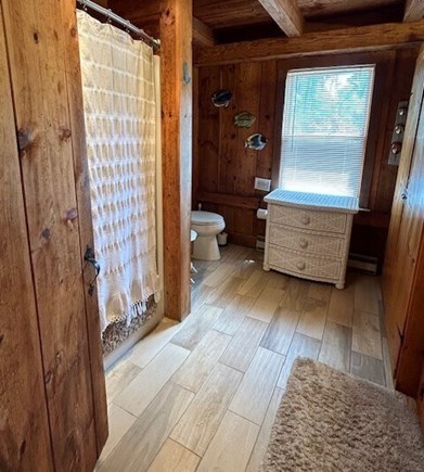 Wellfleet Cape Cod vacation rental - Full Bathroom
