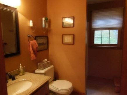 Wellfleet Cape Cod vacation rental - Bathroom