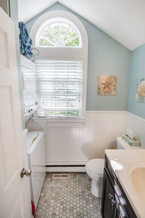 Mashpee Cape Cod vacation rental - Bathroom