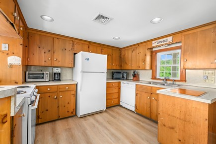 Centerville Cape Cod vacation rental - Fully equipped kitchen